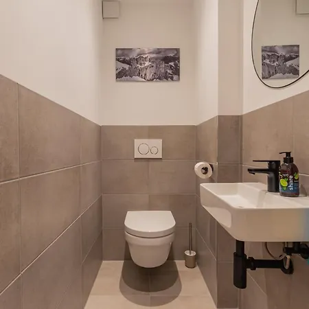 Mucklschlupf Im Garmischer Zentrum Daire *